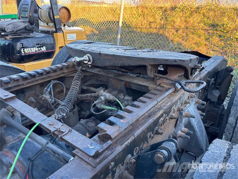 Freightliner Cascadia 125 6x4 T/A Sleeper Truck Tractor Sattelzugmaschinen