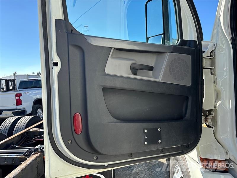 Freightliner Cascadia 126 Тягачі