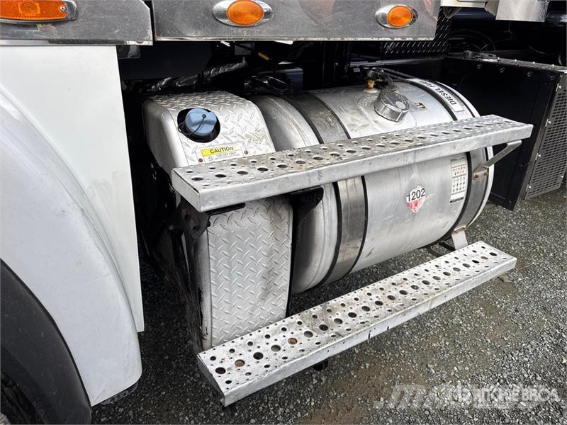 Freightliner Coronado 122 19380 L 8x6 Water Truck Tankvogne - vand