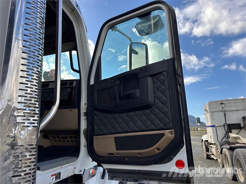 Freightliner Coronado 122 19380 L 8x6 Water Truck Tankvogne - vand