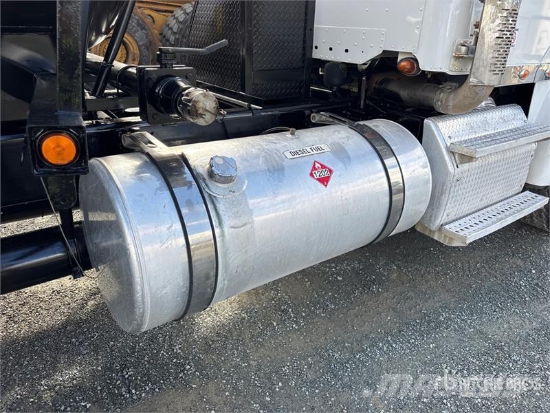 Freightliner Coronado 122 19380 L 8x6 Water Truck Tankvogne - vand