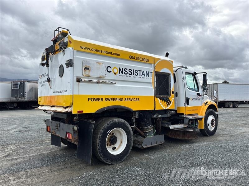 Freightliner Elgin Crosswind on  Freightliner M2 Sweeper Truck Lakaisuautot