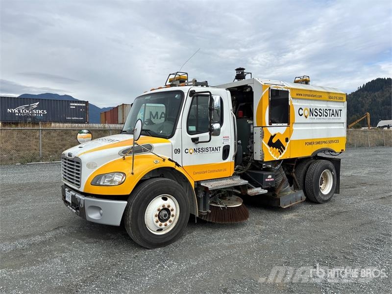 Freightliner Elgin Crosswind on Freightliner M2 Sweeper Truck Polovni kamioni za čišćenje