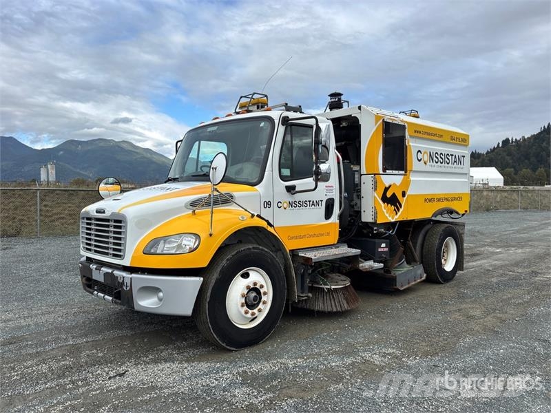Freightliner Elgin Crosswind on  Freightliner M2 Sweeper Truck Lakaisuautot