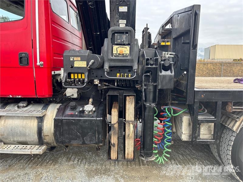 Freightliner FL 112 Kamioni sa kranom