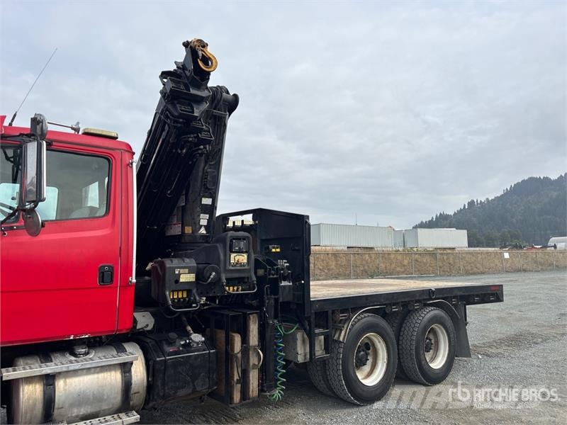Freightliner FL 112 Kamioni sa kranom