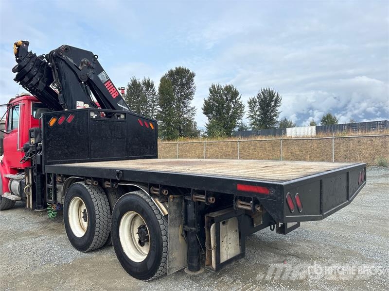 Freightliner FL 112 Kamioni sa kranom