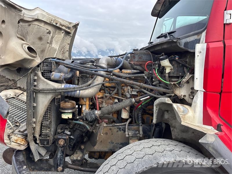 Freightliner FL 112 Kamioni sa kranom