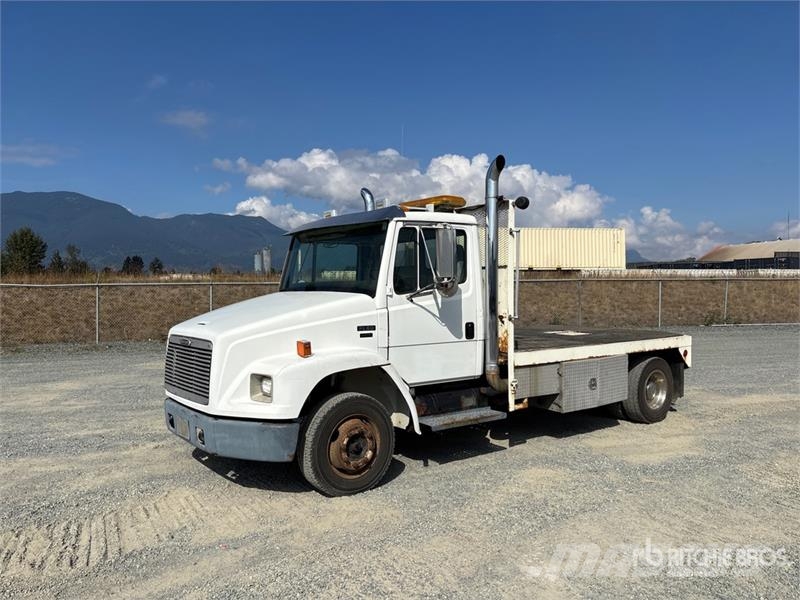 Freightliner FL 60 Грузовики-платформы/боковая разгрузка