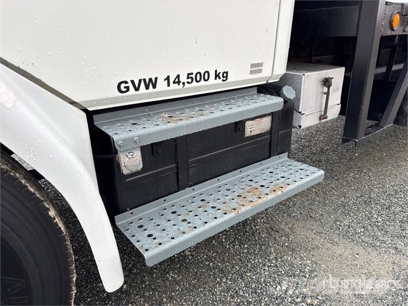 Freightliner FL 70 4x2 Flatbed Truck Ciężarówki typu Platforma / Skrzynia