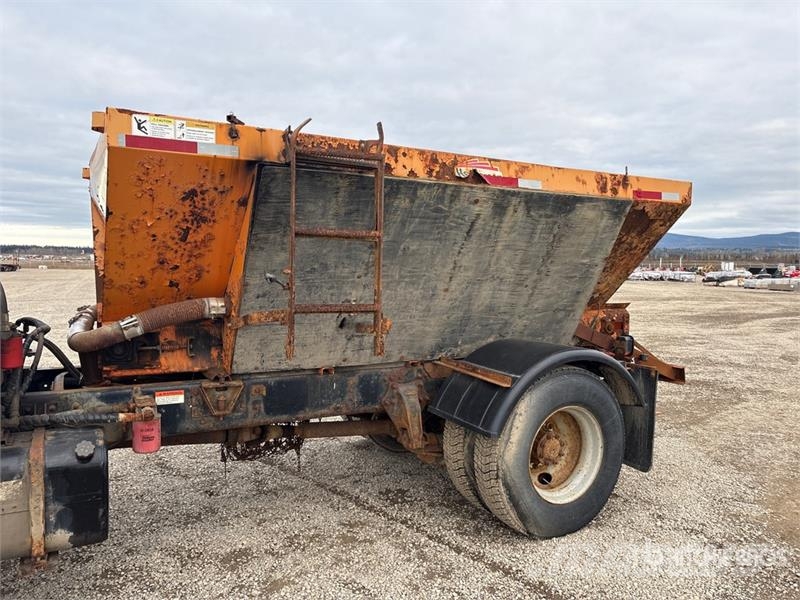 Freightliner FL80 4x2 S/A Sanding Truck Drugi tovornjaki