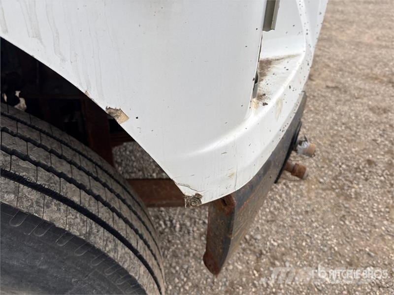Freightliner FL80 4x2 S/A Sanding Truck Drugi tovornjaki