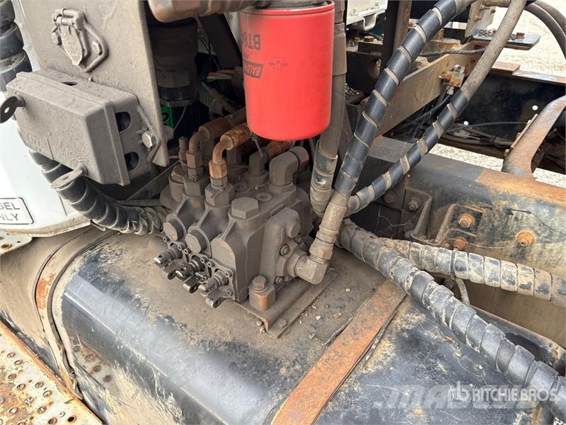 Freightliner FL80 4x2 S/A Sanding Truck Drugi tovornjaki