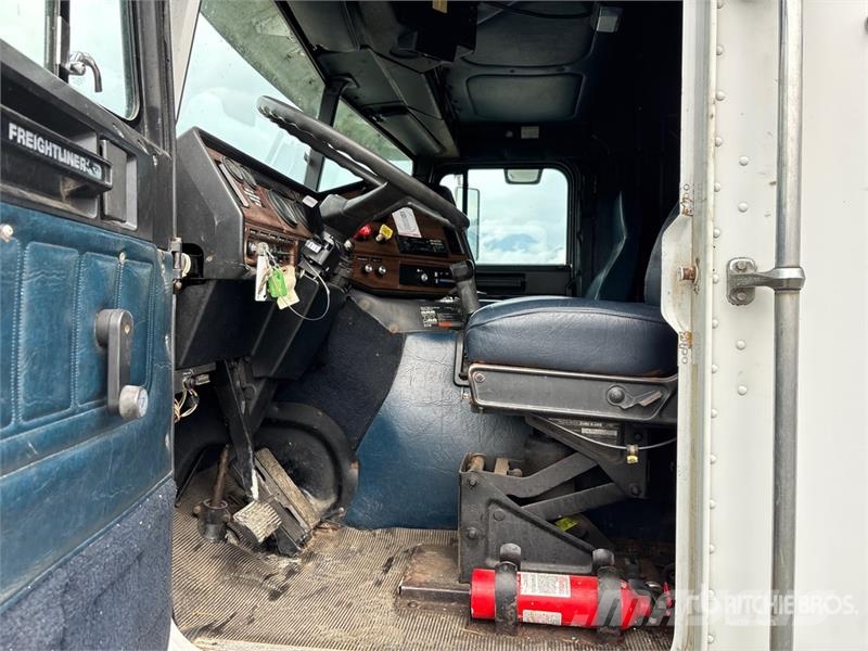 Freightliner FLA086 6x4 Movie Cast Truck Autre camion