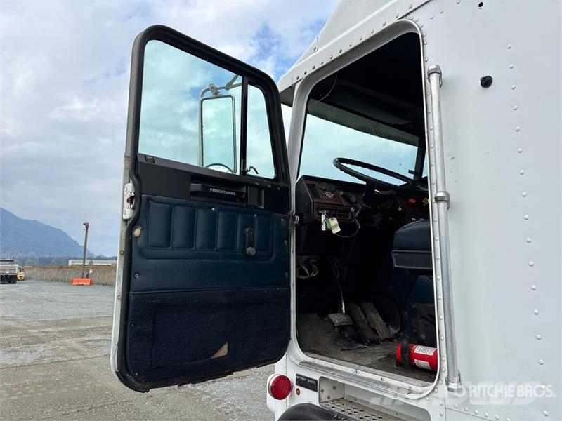 Freightliner FLA086 6x4 Movie Cast Truck Autre camion