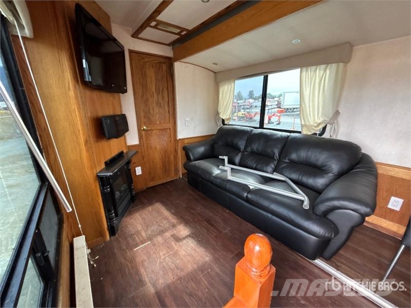 Freightliner FLA086 6x4 Movie Cast Truck Autre camion