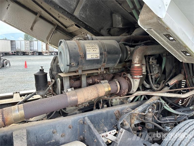 Freightliner FLA086 6x4 Movie Cast Truck Autre camion