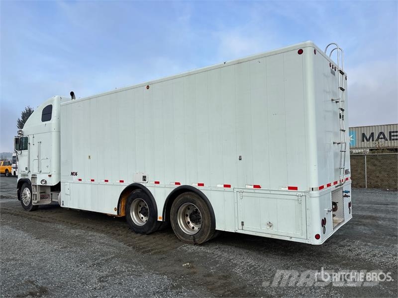 Freightliner FLB 6x4 Van Truck 厢式货车