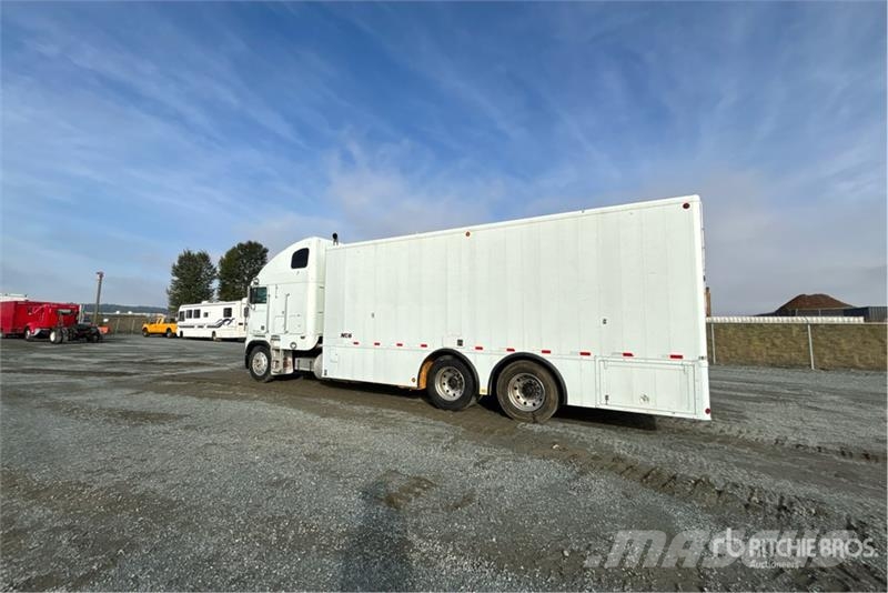 Freightliner FLB 6x4 Van Truck 厢式货车