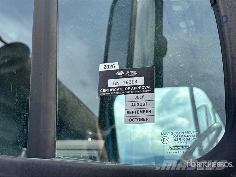 Freightliner M2 106 Kabine i unutrašnjost