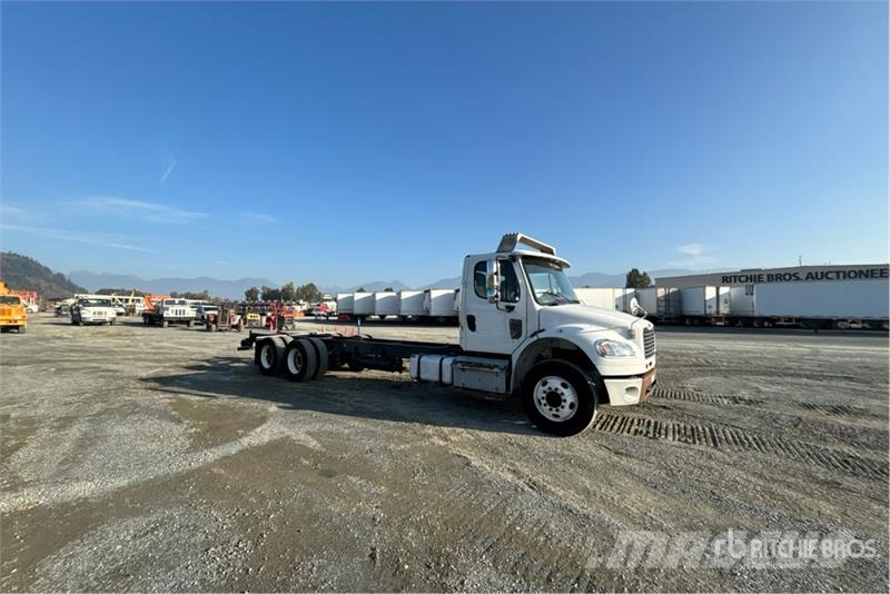 Freightliner M2 106 Cabines