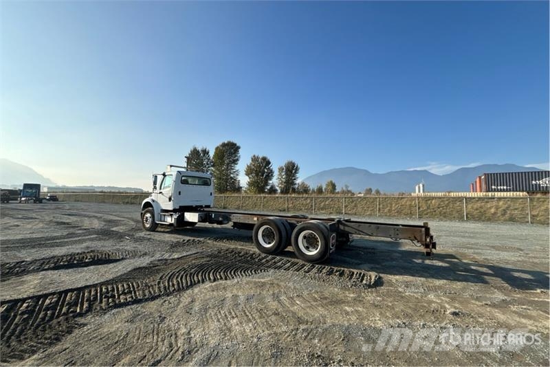 Freightliner M2 106 Cabines