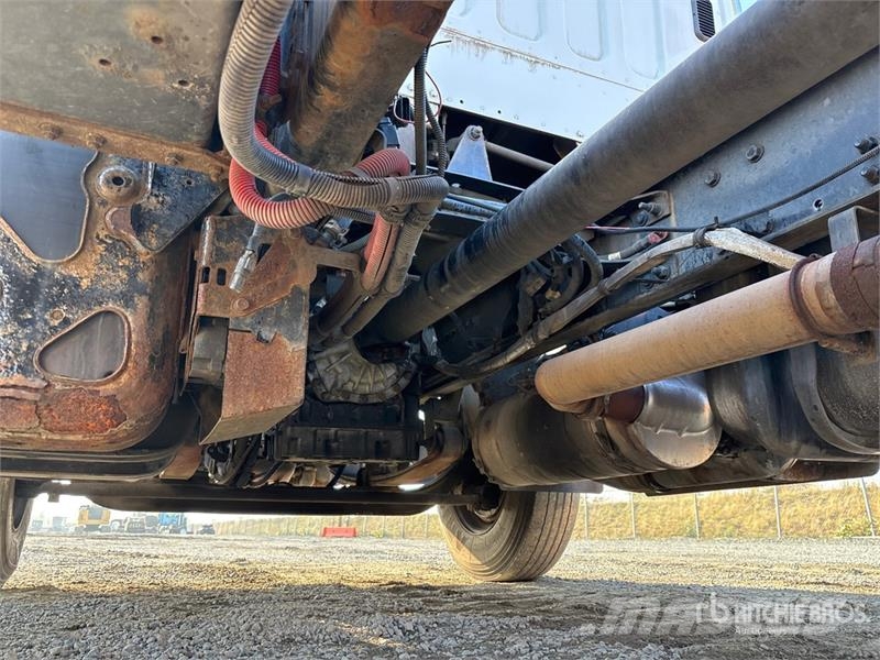 Freightliner M2 106 Cabines