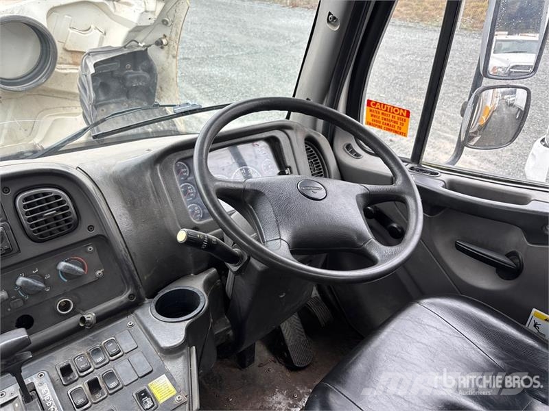 Freightliner M2 106 Kamioni za čišćenje ulica