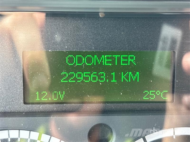 Freightliner M2 106 Kabine i unutrašnjost