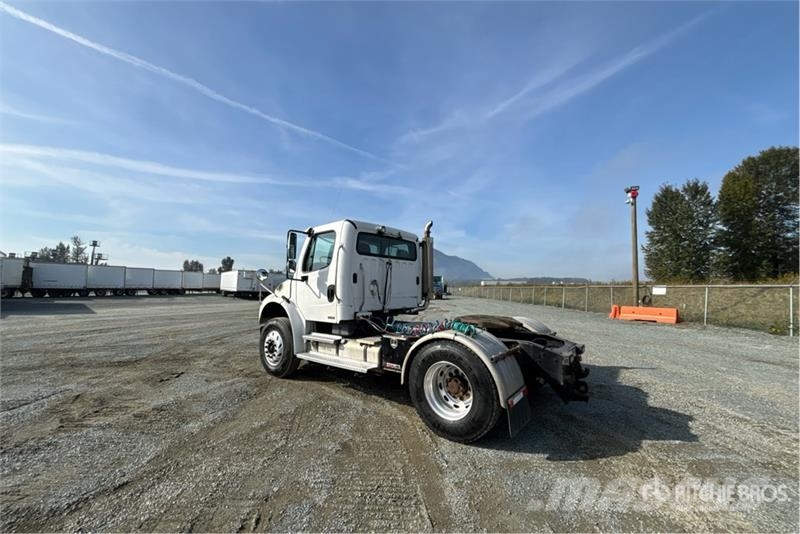 Freightliner M2 106 Nyergesvontatók