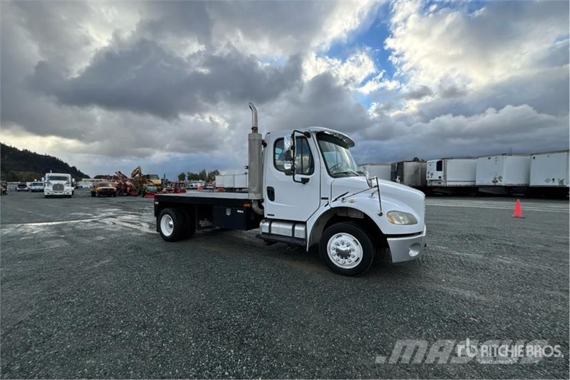 Freightliner M2 106 Flatbed / Dropside trucks