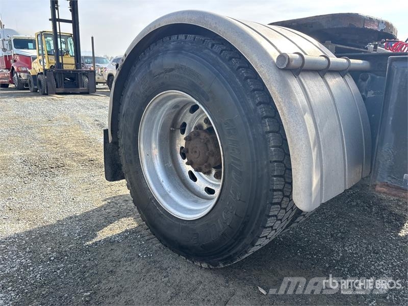 Freightliner M2 106 Nyergesvontatók