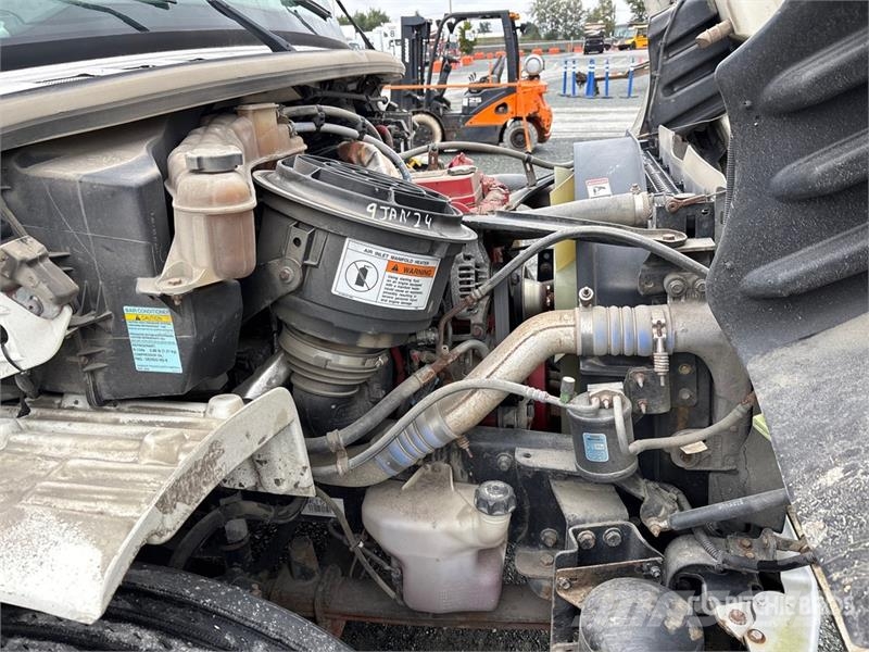 Freightliner M2 106 Kamioni za čišćenje ulica