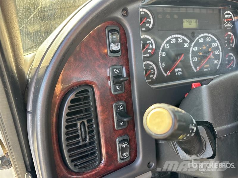 Freightliner M2 106 Cabines