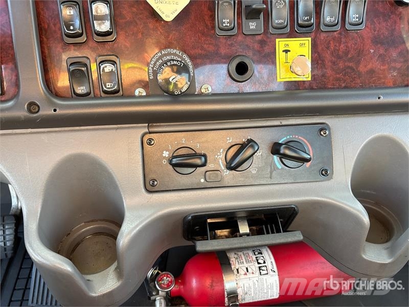 Freightliner M2 106 Cabines