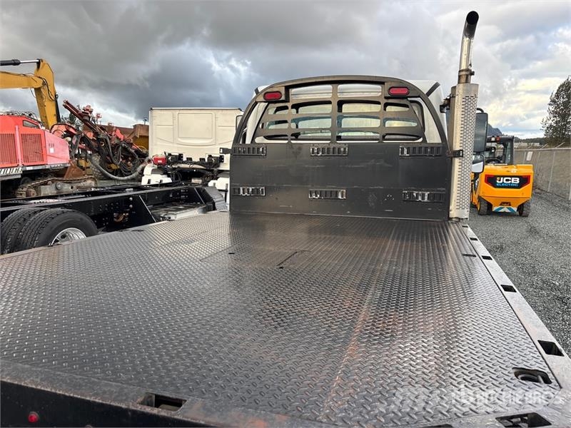 Freightliner M2 106 Platformas/izkraušana no sāniem