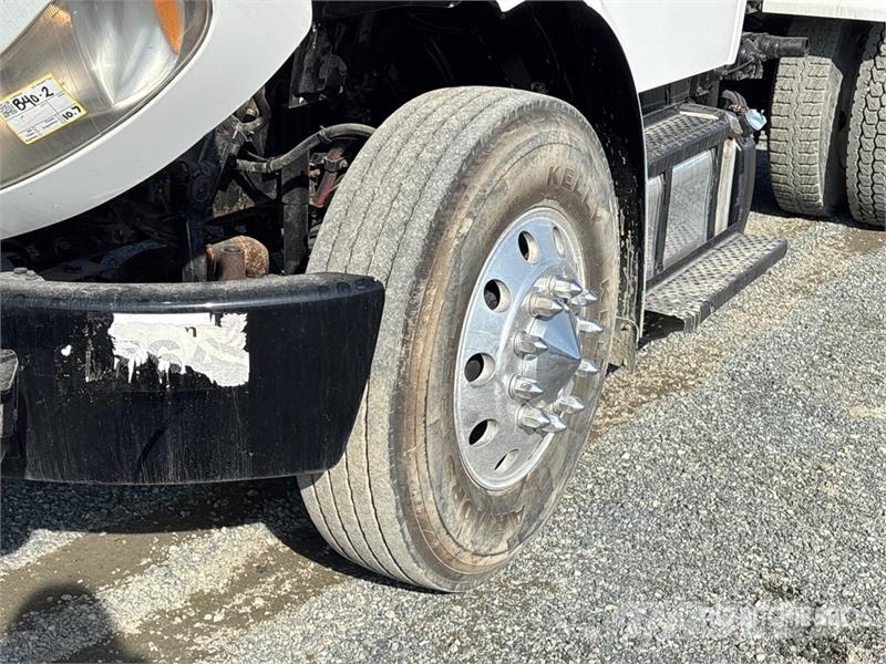 Freightliner M2 106 4x2 Water Truck Ūdens mašīnas