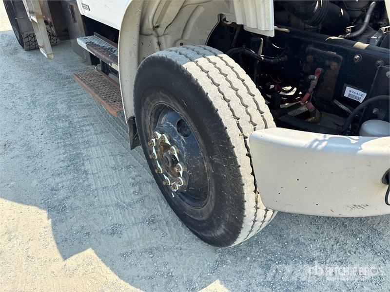 Freightliner M2 106 4x2 S/A Dump Truck Kiperi kamioni