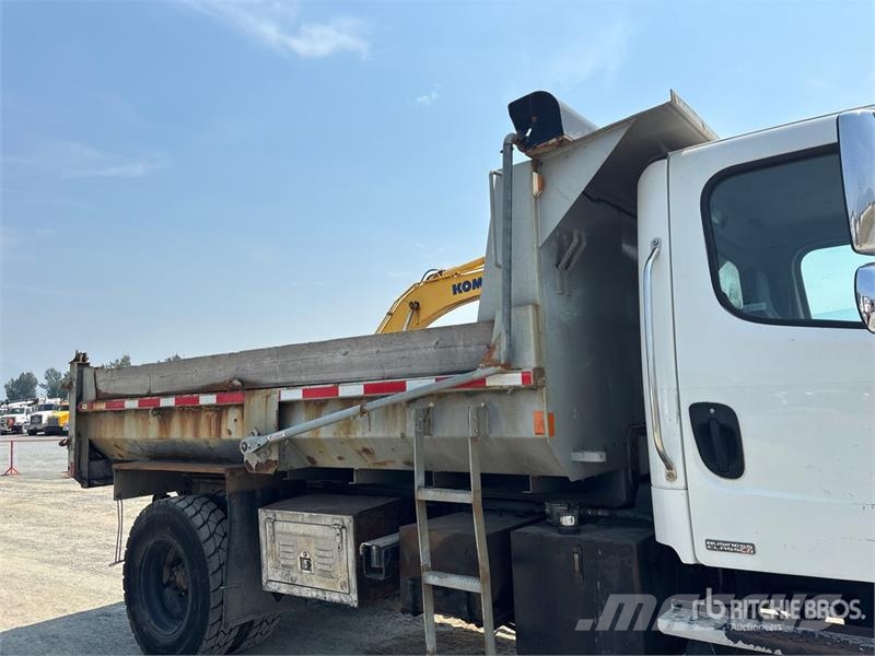 Freightliner M2 106 4x2 S/A Dump Truck Kiperi kamioni