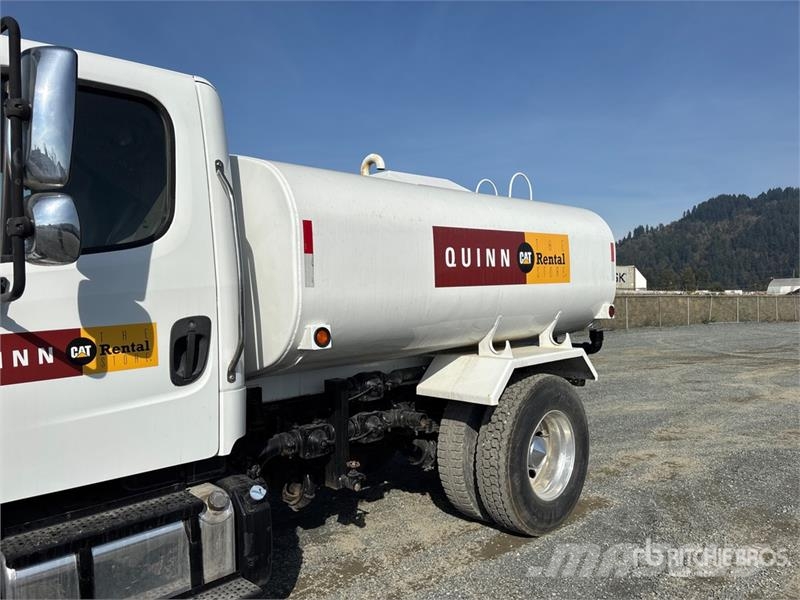 Freightliner M2 106 4x2 Water Truck Ūdens mašīnas
