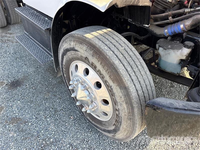 Freightliner M2 106 4x2 Water Truck Ūdens mašīnas