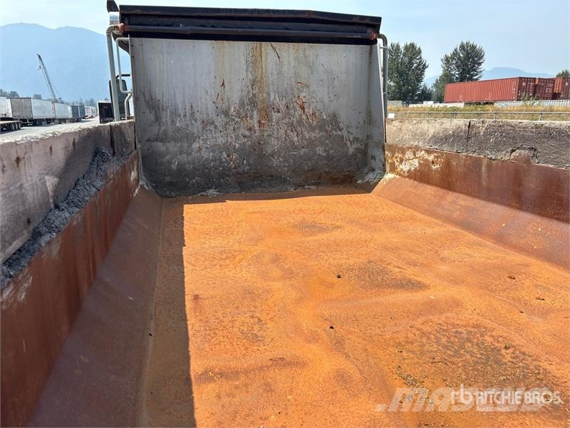 Freightliner M2 106 4x2 S/A Dump Truck Kiperi kamioni