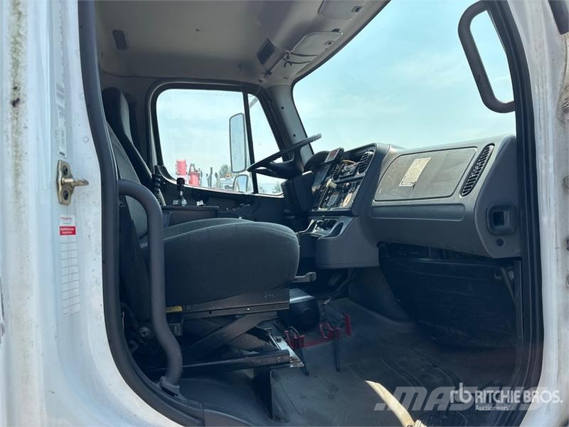 Freightliner M2 106 4x2 S/A Dump Truck Kiperi kamioni