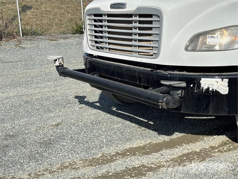 Freightliner M2 106 4x2 Water Truck Ūdens mašīnas