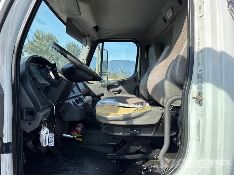 Freightliner M2 106 4x2 Water Truck Ūdens mašīnas