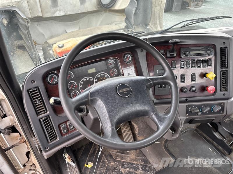 Freightliner M2 112 Sadulveokid