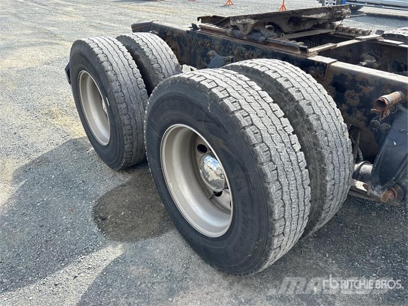 Freightliner M2 112 Vetopöytäautot