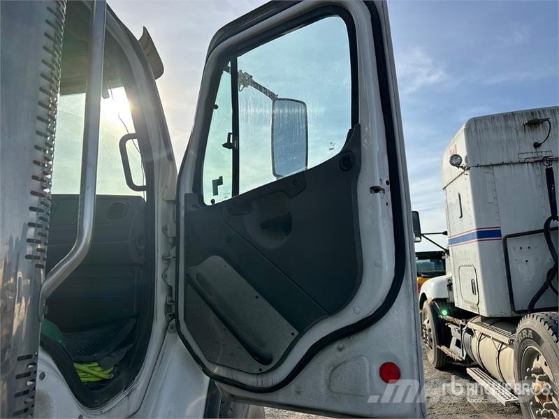 Freightliner M2 112 6x4 T/A Dump Truck Tippbilar