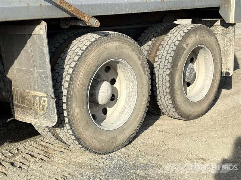 Freightliner M2 112 6x4 T/A Dump Truck Tippbilar
