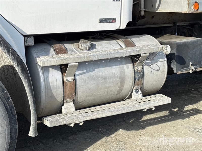 Freightliner M2 112 6x4 T/A Dump Truck Tippbilar